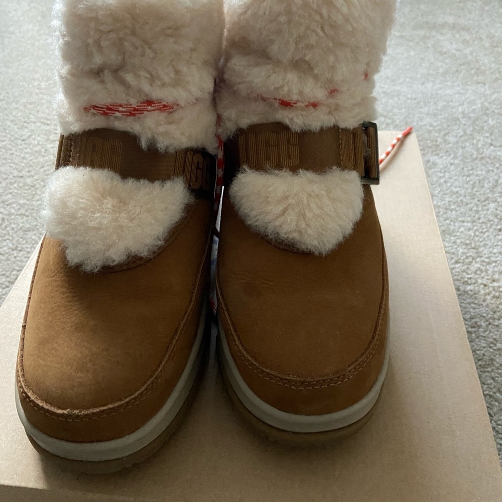 Wonens uggs size 7